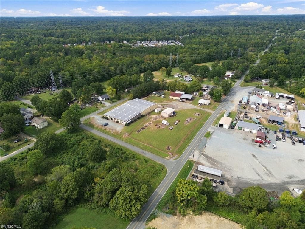 Stick/Site Built at 2243 Durham Street Extension, Burlington NC 27217, Burlington, photo 11 of 32
