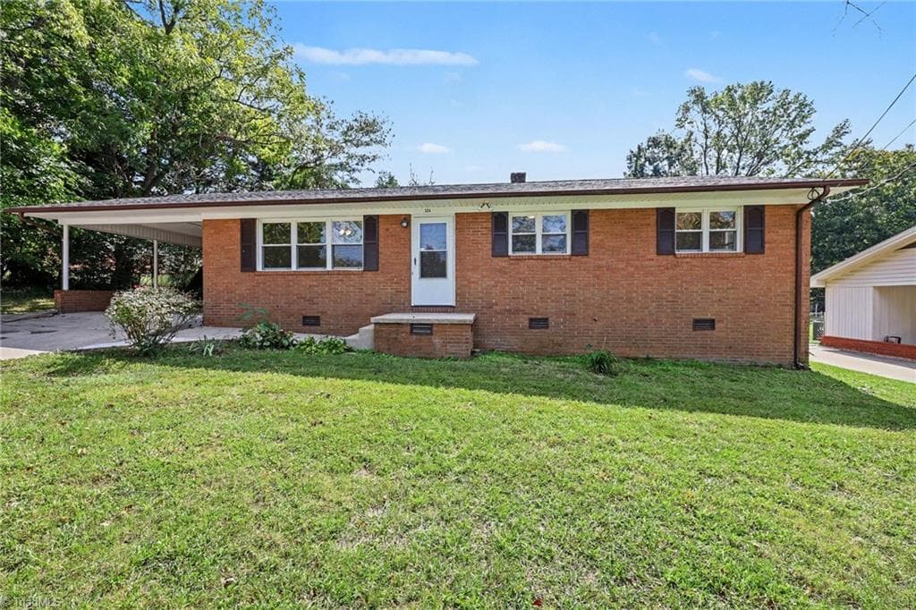 Stick/Site Built at 324 Silver Avenue, Asheboro NC 27203, Asheboro, photo 5 of 56