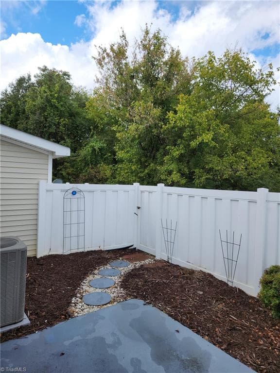 Stick/Site Built at 716 Wynbrook Square Lane, Winston-Salem NC 27103, Winston-Salem, photo 25 of 33