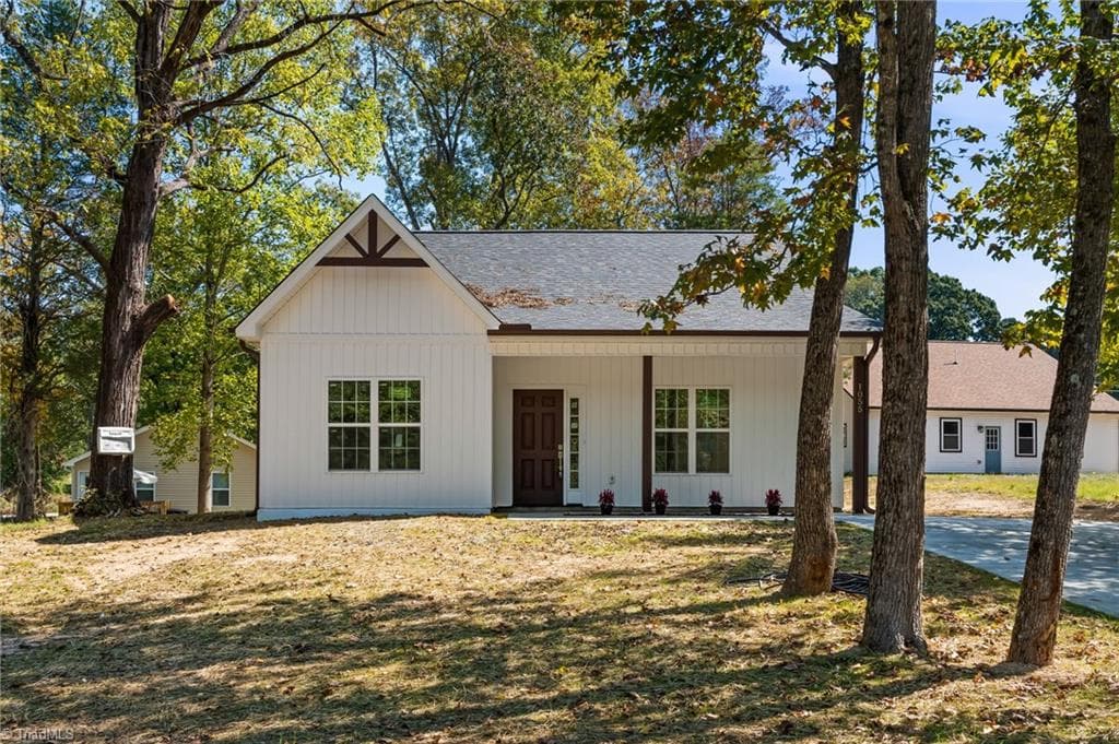 Stick/Site Built at 1055 Fisher Ferry Street, Thomasville NC 27360, Thomasville, photo 5 of 80