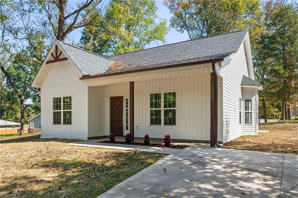 Stick/Site Built at 1055 Fisher Ferry Street, Thomasville NC 27360, Thomasville, photo 7 of 80