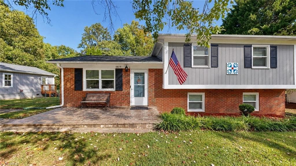 Close up of front of home see large building to left - 1823 Bantry Trail, Kernersville NC 27284, Kernersville