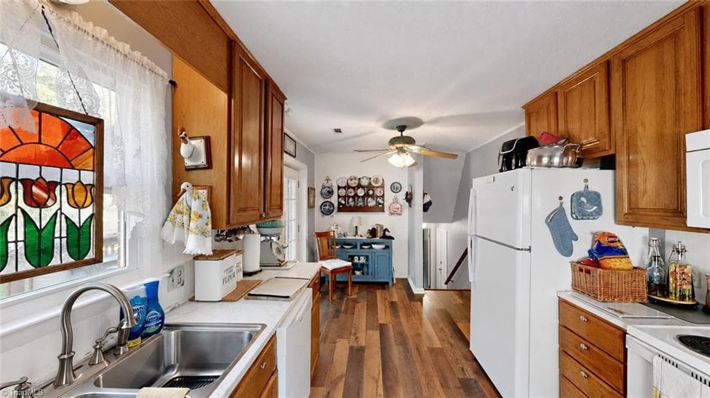 Kitchen looking from other end - 1823 Bantry Trail, Kernersville NC 27284, Kernersville