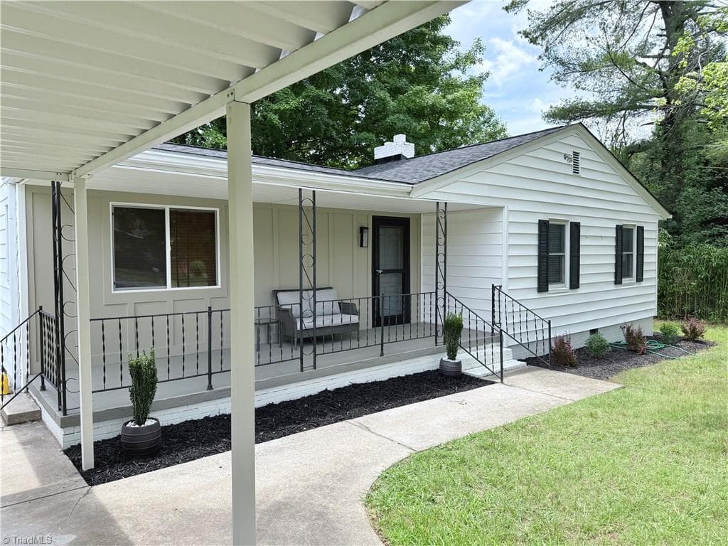 Stick/Site Built at 323 Western Boulevard, Lexington NC 27295, Lexington, photo 5 of 56