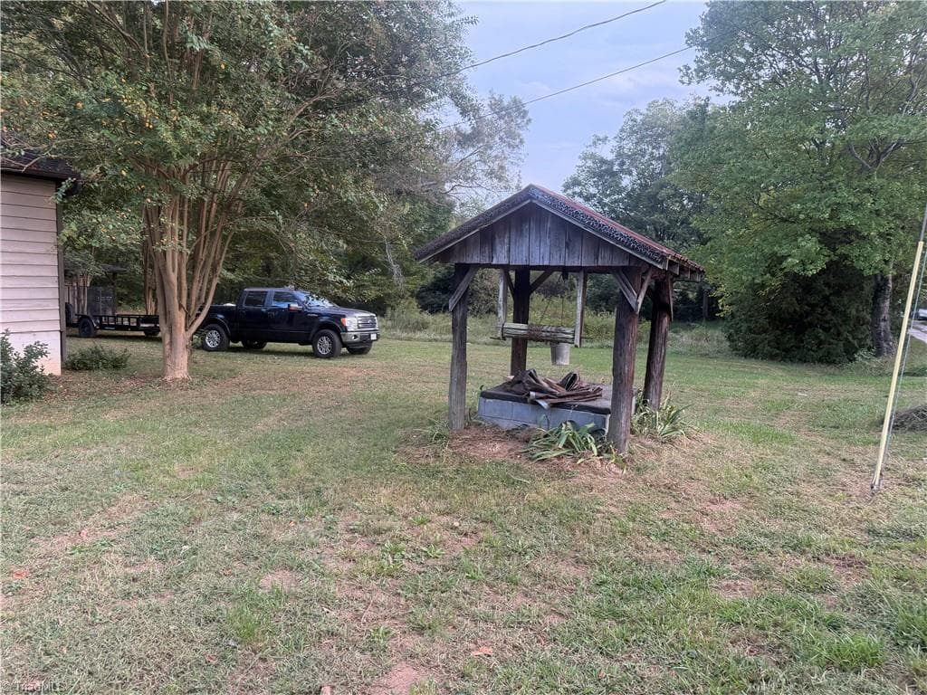 Stick/Site Built at 8099 Mcknight Road, Belews Creek NC 27009, Belews Creek, photo 7 of 17
