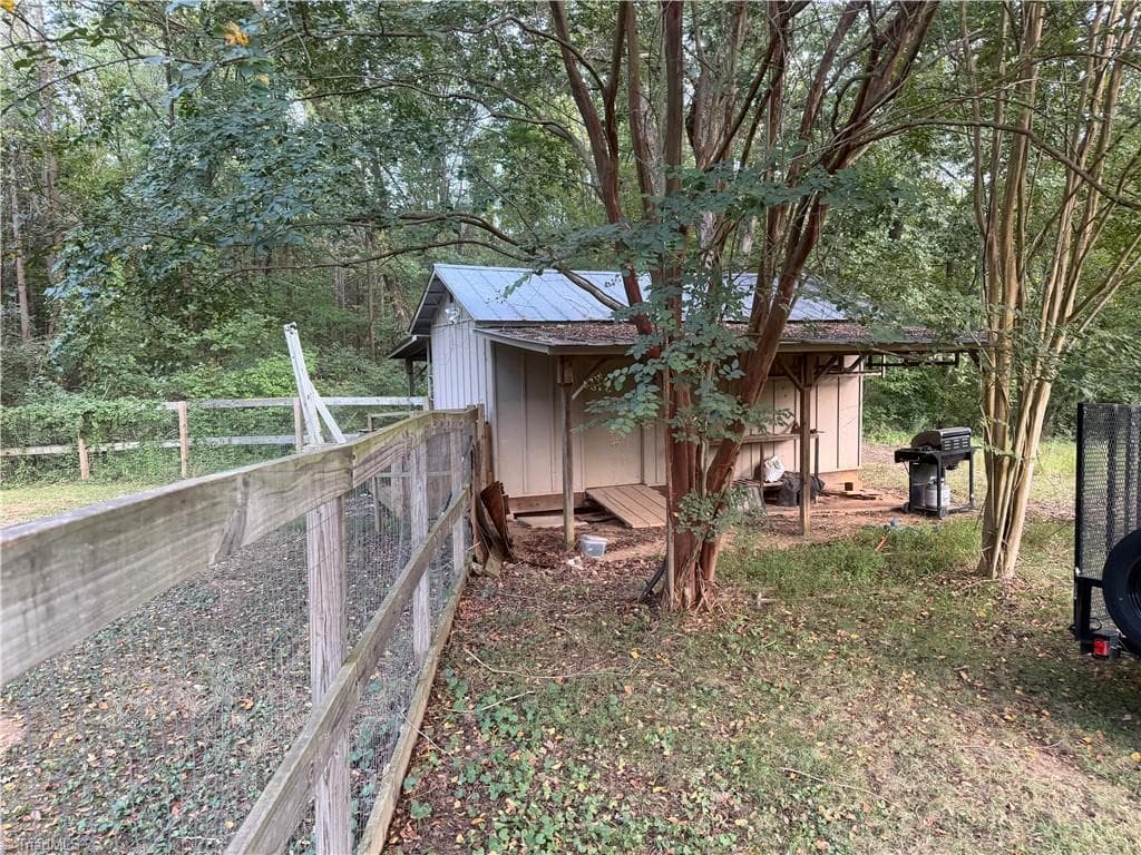 Stick/Site Built at 8099 Mcknight Road, Belews Creek NC 27009, Belews Creek, photo 8 of 17