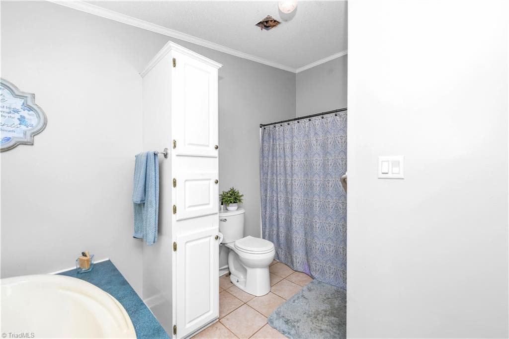 Primary Bathroom - 238A Pilgrim Ridge Road, Wilkesboro NC 28697, Wilkesboro