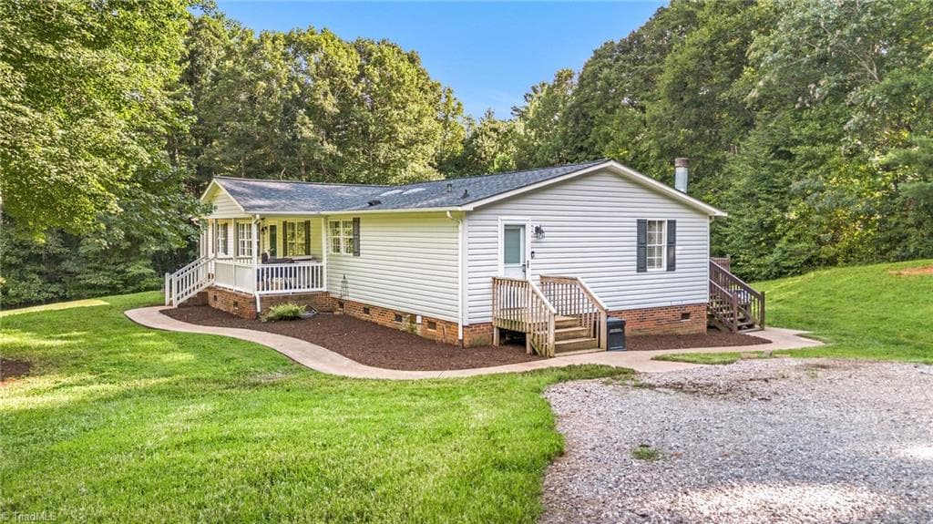Manufactured Home at 238A Pilgrim Ridge Road, Wilkesboro NC 28697, Wilkesboro, photo 7 of 74