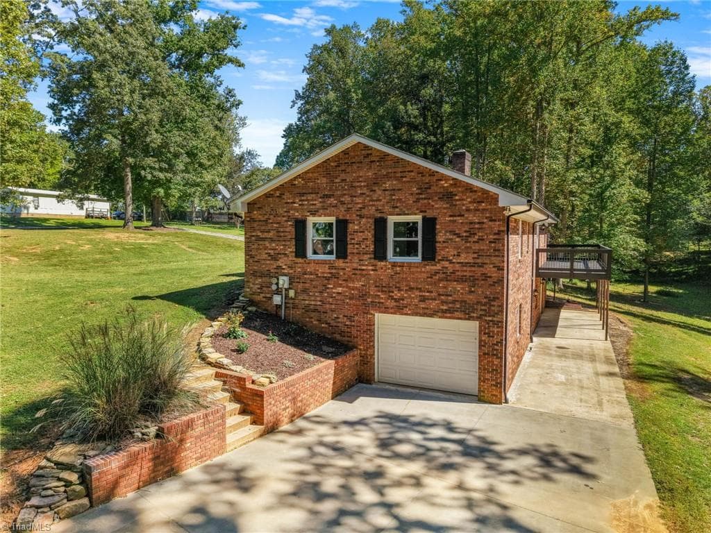 Stick/Site Built at 171 Jessie Reins Road, Wilkesboro NC 28697, Wilkesboro, photo 9 of 64