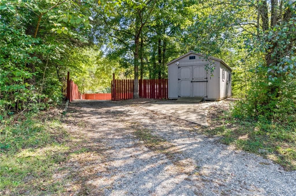 Stick/Site Built at 4039 Bethania Station Road, Winston-Salem NC 27106, Winston-Salem, photo 13 of 68