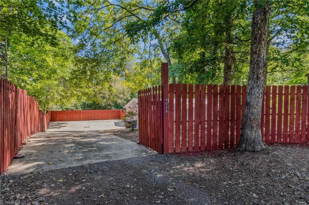 Stick/Site Built at 4039 Bethania Station Road, Winston-Salem NC 27106, Winston-Salem, photo 9 of 68