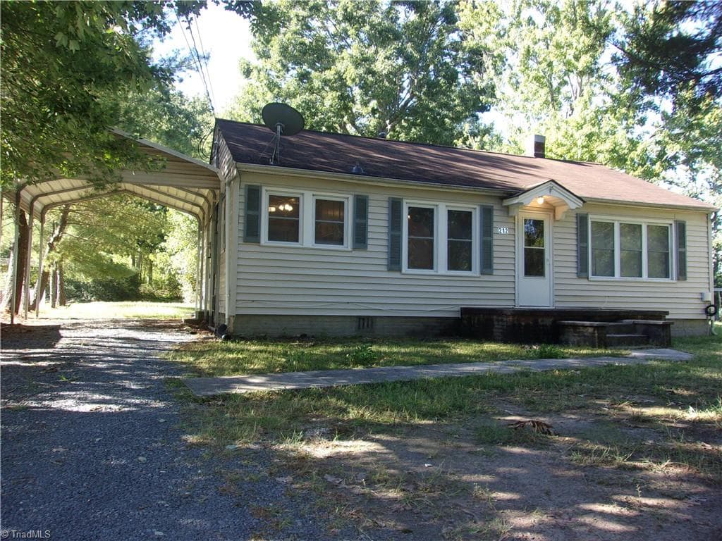212 Foster Street, Asheboro NC 27205