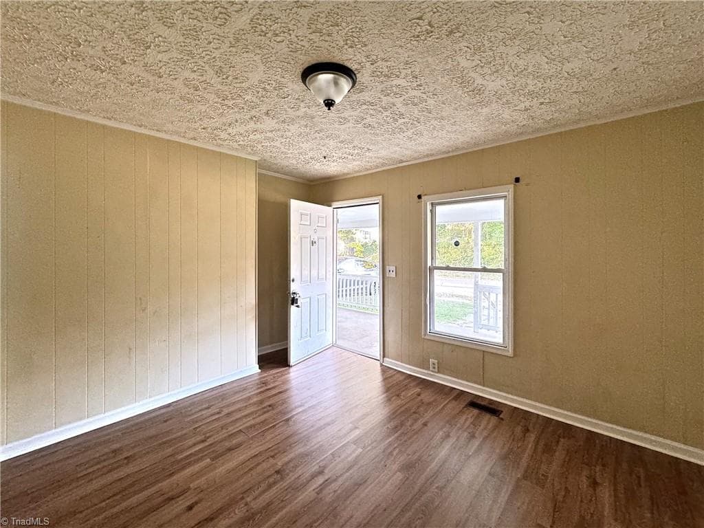 Stick/Site Built at 1134 24th Street NE, Winston-Salem NC 27105, Winston-Salem, photo 3 of 52