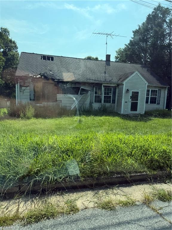 3325 Rosemont Avenue, Winston-Salem NC 27127