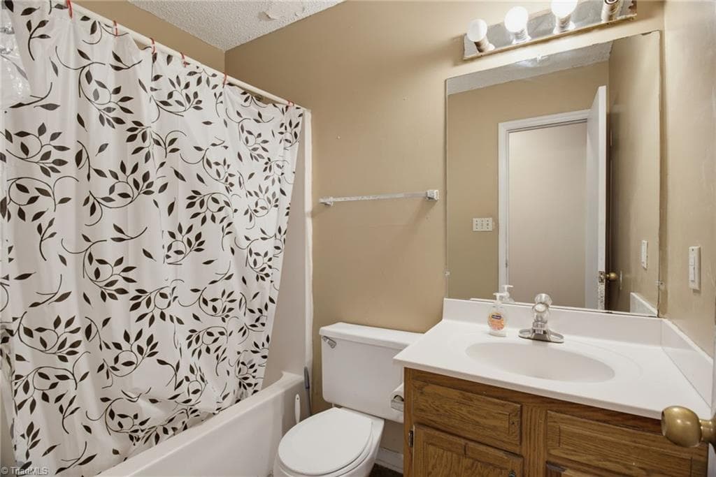 Stick/Site Built at 2925 Triangle Lake Road, High Point NC 27260, High Point, photo 15 of 24
