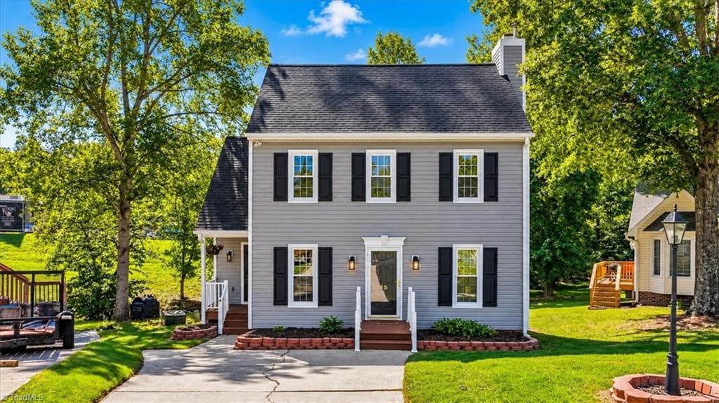 15 Gatehouse Lane, Greensboro NC 27407