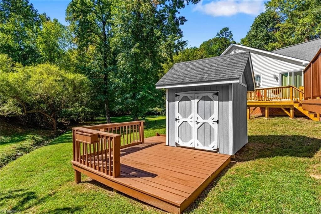 Stick/Site Built at 15 Gatehouse Lane, Greensboro NC 27407, Greensboro, photo 67 of 76