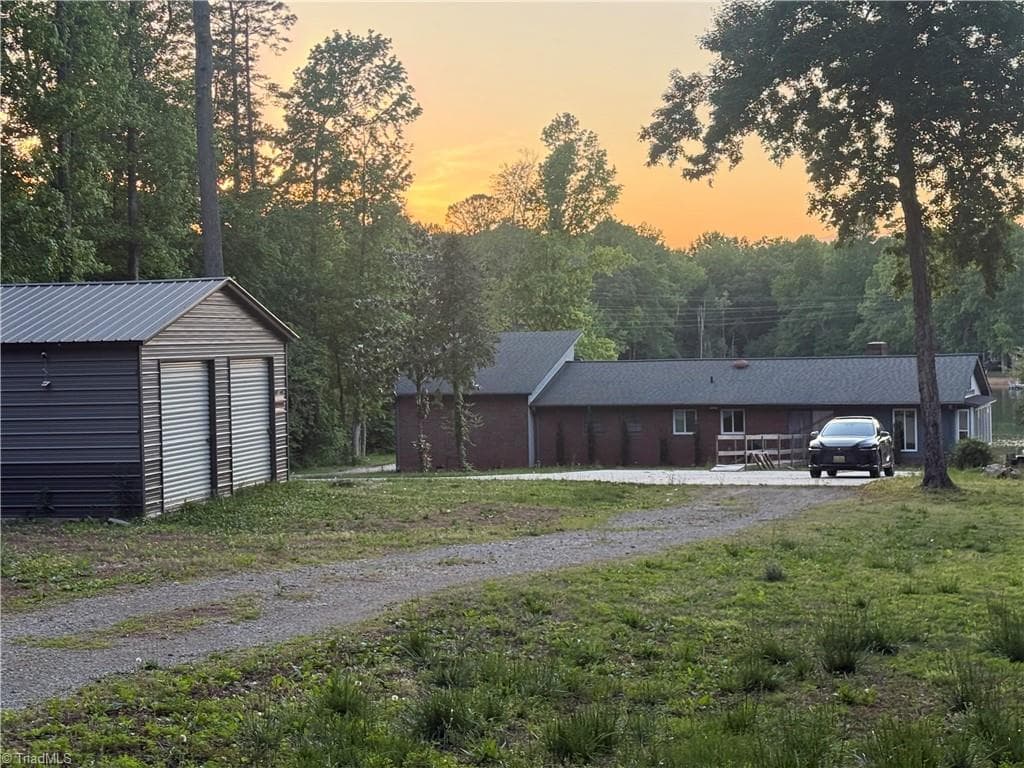 Stick/Site Built at 949 Holloway Church Road, Lexington NC 27292, Lexington, photo 2 of 13