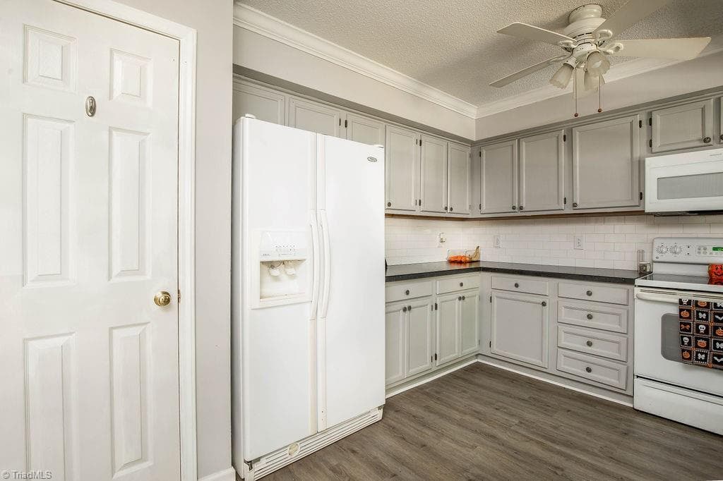 Stick/Site Built at 2519 White Fence Way, High Point NC 27265, High Point, photo 9 of 40
