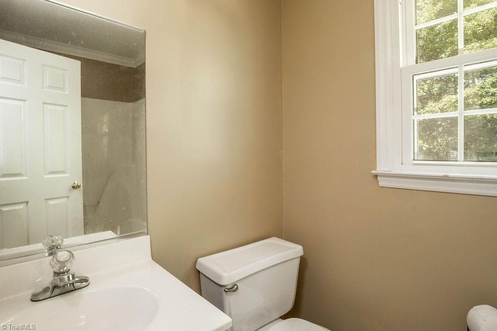 Stick/Site Built at 2519 White Fence Way, High Point NC 27265, High Point, photo 21 of 40