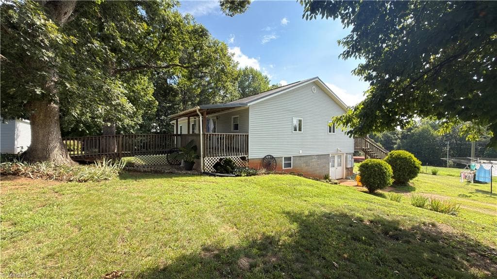Stick/Site Built at 6711 Windsor Road, Hamptonville NC 27020, photo 4 of 22
