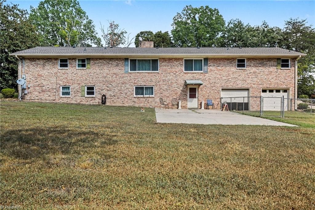 Stick/Site Built at 5307 Williard Road, Oak Ridge NC 27310, Oak Ridge, photo 15 of 74