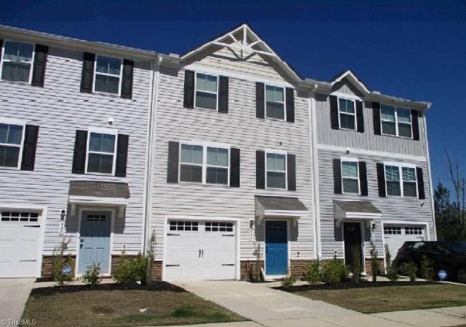 Stick/Site Built at 404 Emerald Shire Way, Zebulon NC 27597, Zebulon, photo 2 of 2