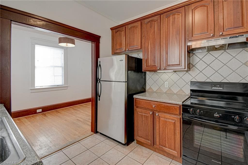 Stick/Site Built at 72 West End Boulevard # 5, Winston-Salem NC 27101, Winston-Salem, photo 16 of 24