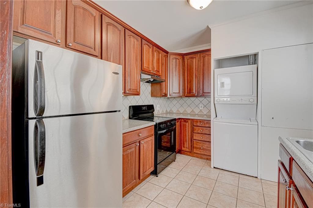Stick/Site Built at 72 West End Boulevard # 5, Winston-Salem NC 27101, Winston-Salem, photo 14 of 24