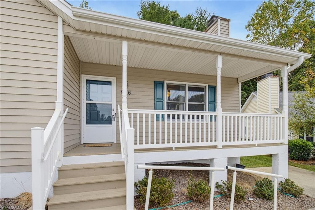 Stick/Site Built at 956 Heatherstone Drive, Winston-Salem NC 27104, Winston-Salem, photo 9 of 56
