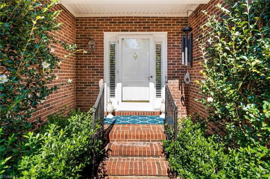 Stick/Site Built at 1823 Country Club Drive, High Point NC 27262, High Point, photo 2 of 34