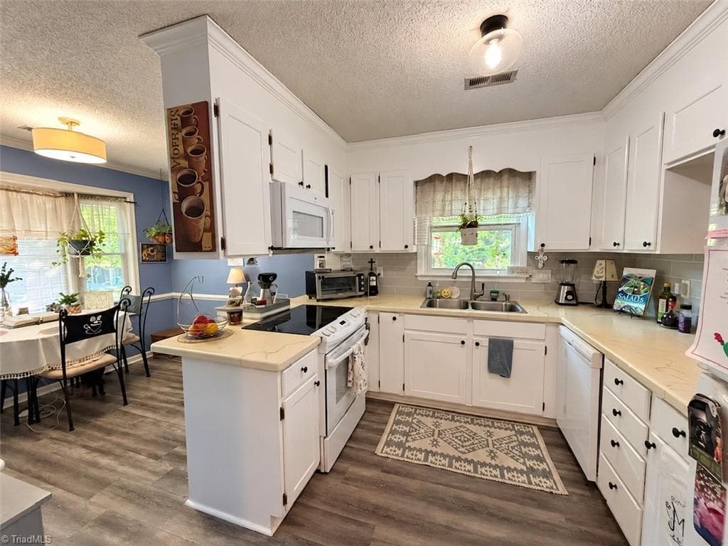 Stick/Site Built at 33 Brandy Court, Greensboro NC 27409, Greensboro, photo 5 of 44