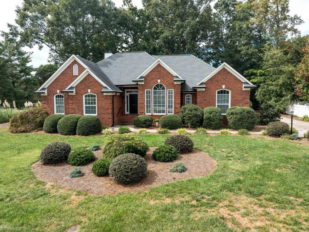 400 Savannah Lane, Kernersville NC 27284
