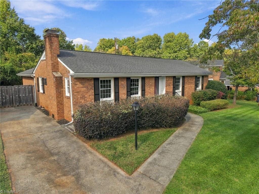 Stick/Site Built at 2502 Fairway Drive, Greensboro NC 27408, Greensboro, photo 71 of 78