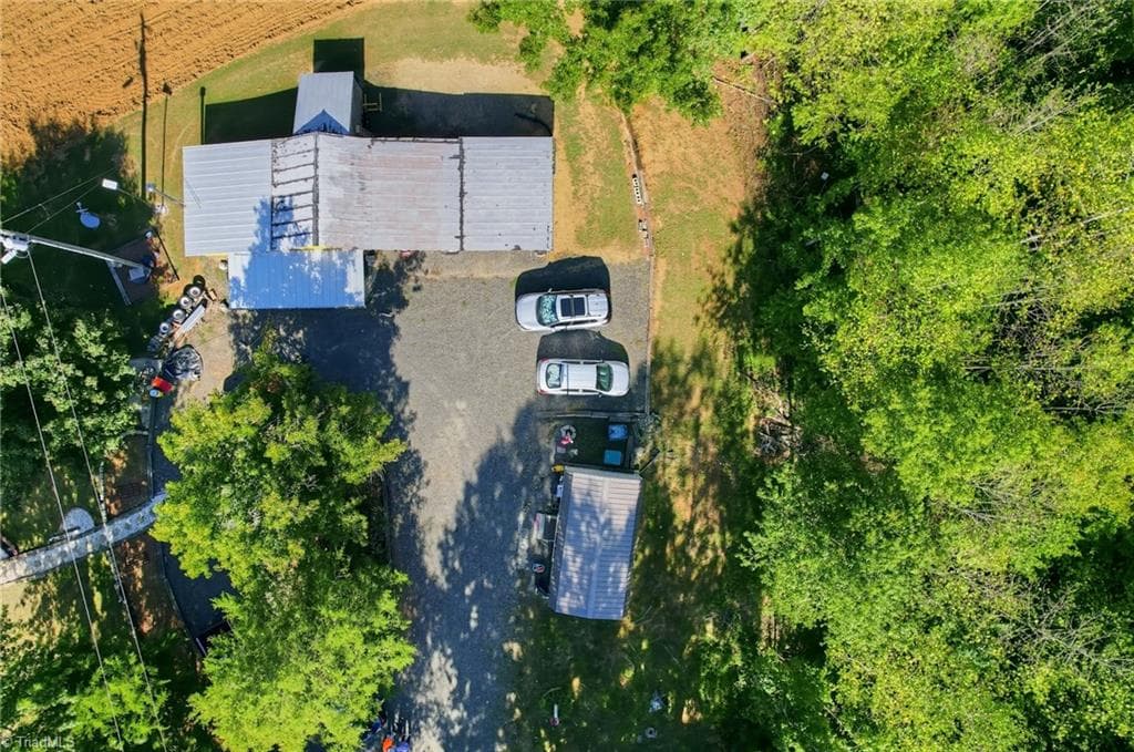 Manufactured Home at 1158 Rockingham Lake Road, Reidsville NC 27320, Reidsville, photo 33 of 58