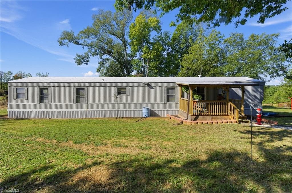 Manufactured Home at 1158 Rockingham Lake Road, Reidsville NC 27320, Reidsville, photo 5 of 58