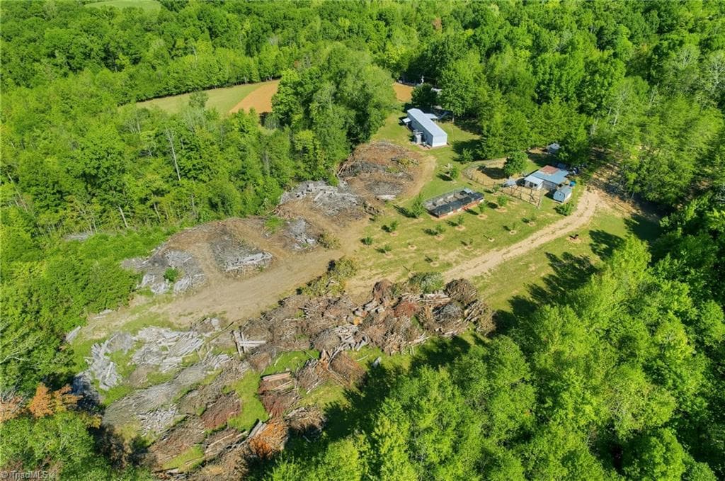 Manufactured Home at 1158 Rockingham Lake Road, Reidsville NC 27320, Reidsville, photo 55 of 58