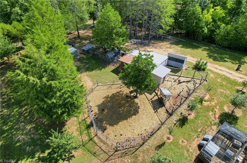 Manufactured Home at 1158 Rockingham Lake Road, Reidsville NC 27320, Reidsville, photo 39 of 58