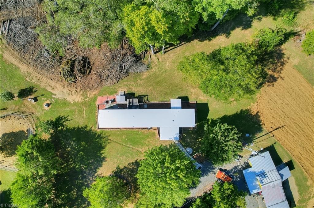 Manufactured Home at 1158 Rockingham Lake Road, Reidsville NC 27320, Reidsville, photo 57 of 58