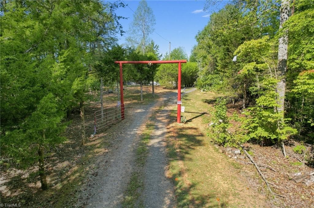 Manufactured Home at 1158 Rockingham Lake Road, Reidsville NC 27320, Reidsville, photo 41 of 58