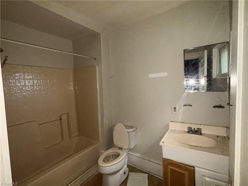 Stick/Site Built at 1711 Edmondson Place, High Point NC 27260, High Point, photo 25 of 26
