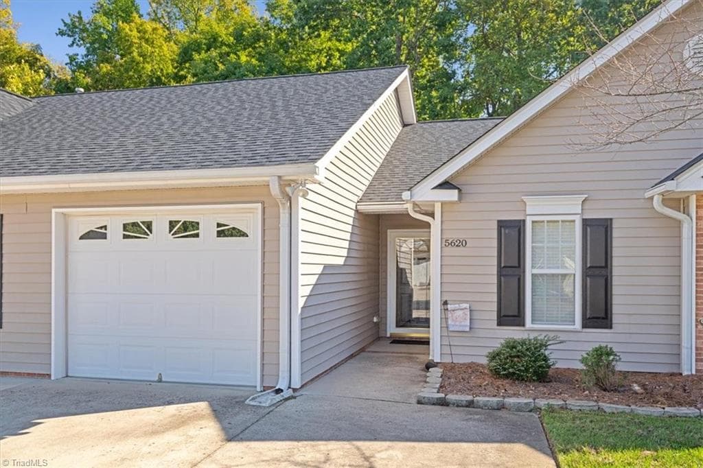 Stick/Site Built at 5620 Creek Bed Lane, High Point NC 27265, High Point, photo 3 of 50