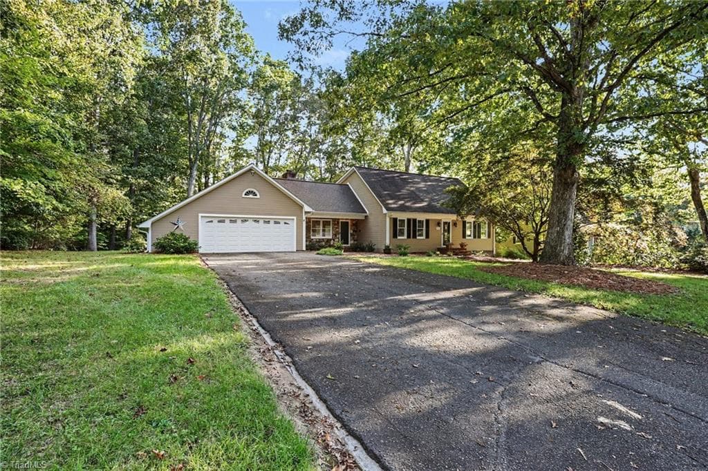 Stick/Site Built at 205 Beechwood Drive, Mocksville NC 27028, Mocksville, photo 3 of 42
