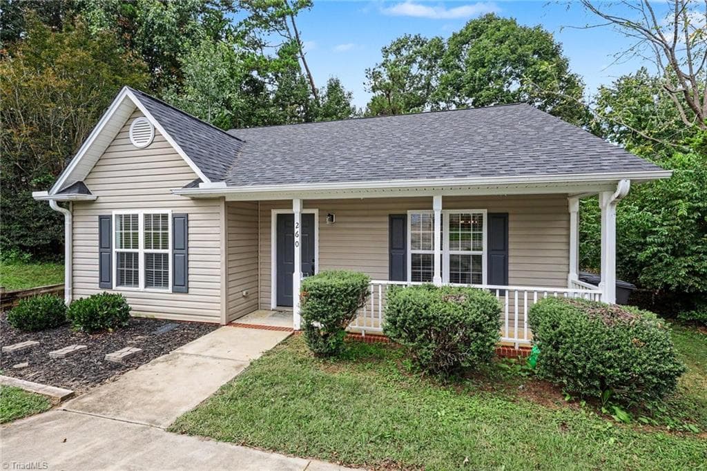 Stick/Site Built at 260 Cedar Ridge Circle, Winston-Salem NC 27127, photo 2 of 18