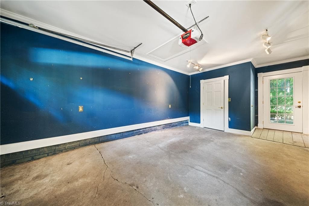 Stick/Site Built at 1051 Vernon Avenue, Winston-Salem NC 27106, Winston-Salem, photo 51 of 64
