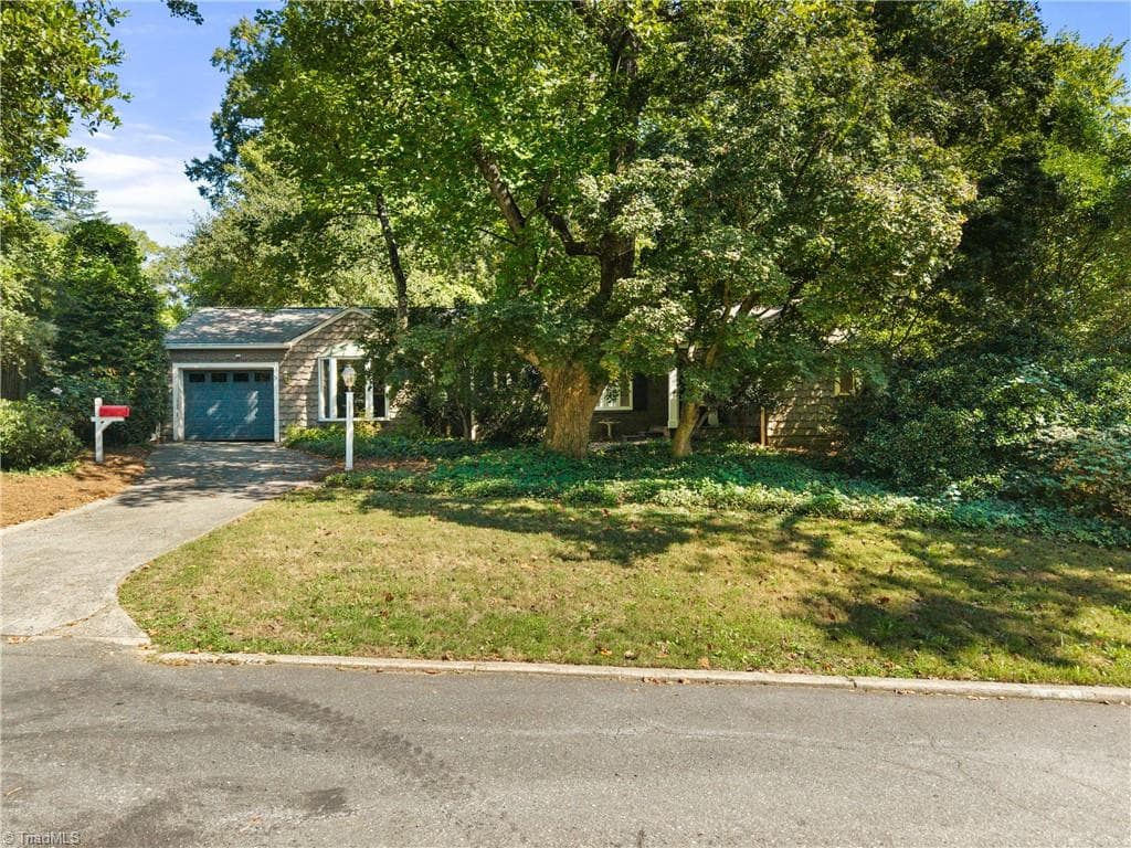 1051 Vernon Avenue, Winston-Salem NC 27106