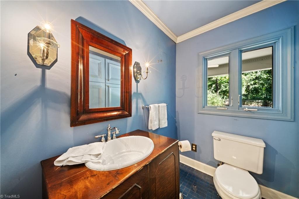 Half bath - 1051 Vernon Avenue, Winston-Salem NC 27106, Winston-Salem