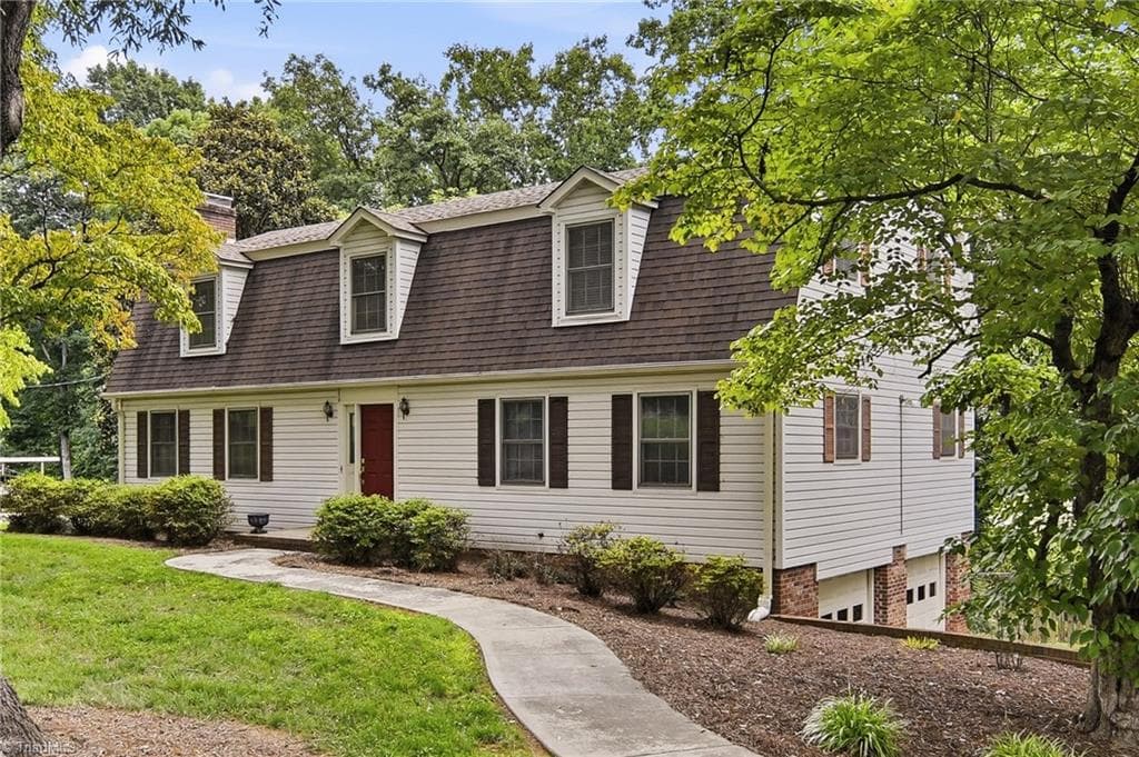 1009 Briarcliff Road, Yadkinville NC 27055