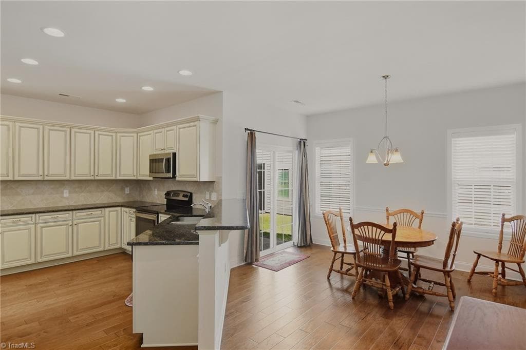 Stick/Site Built at 5795 Knoll Court, Lewisville NC 27023, Lewisville, photo 13 of 32