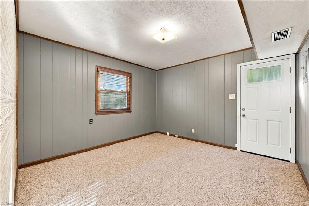 Stick/Site Built at 3701 Rolling Road, High Point NC 27265, High Point, photo 9 of 50